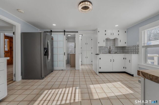 Building Photo - 125 Spithead Rd