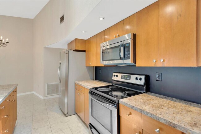 Building Photo - 5021 Bridgeport Dr