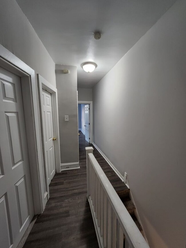 Building Photo - Remodeled home - Olney