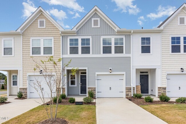 Primary Photo - 172 Paramount Dr