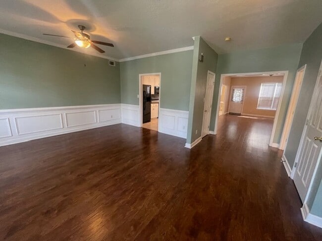 Building Photo - 832 Prairie Ln