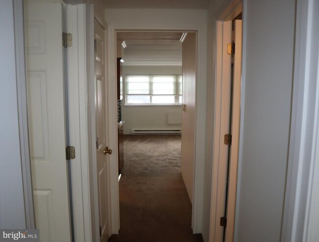 Building Photo - 319 Camden Ave