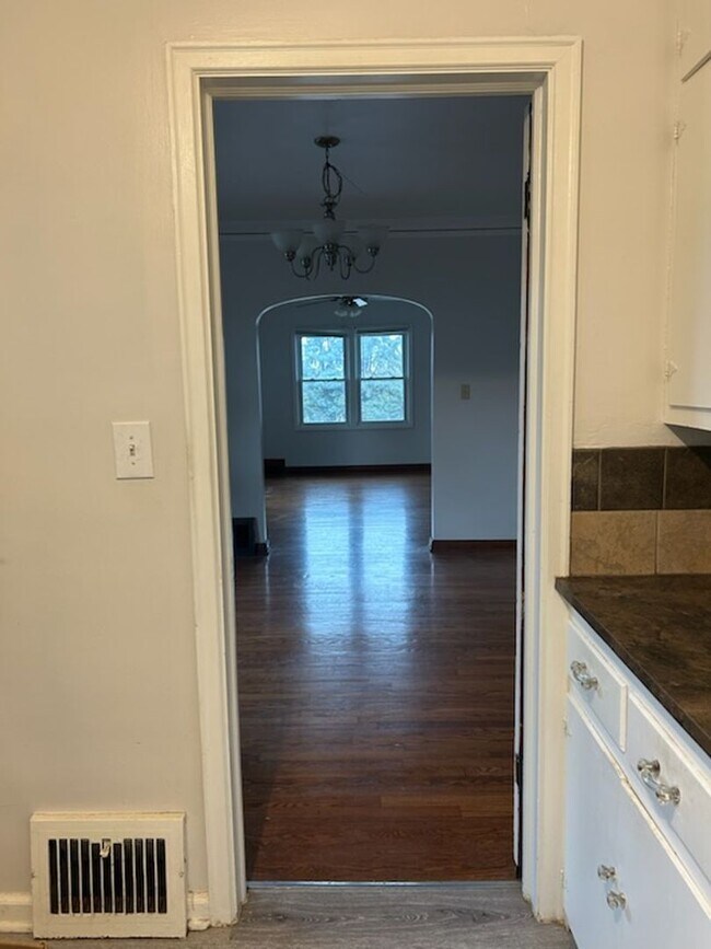 Building Photo - Two Bedroom Duplex