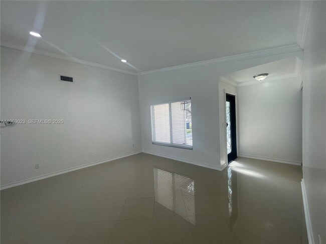 Building Photo - 4960 SW 119th Ave