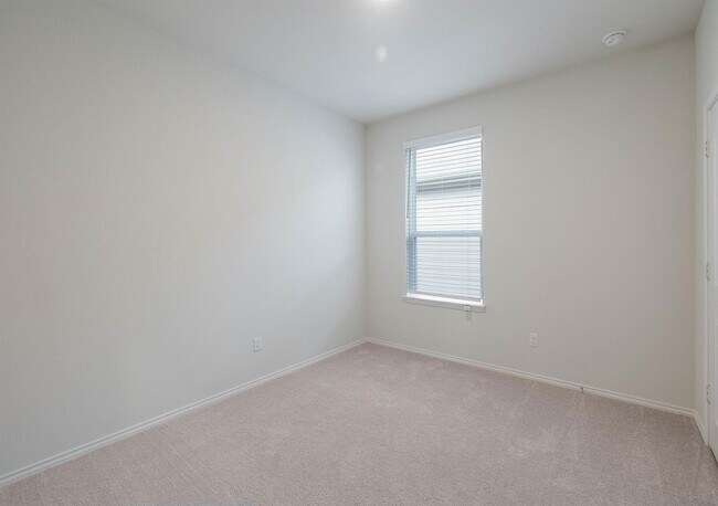 Building Photo - 181 Sugarberry Dr