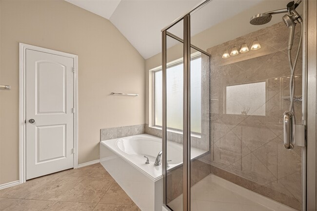 Building Photo - 13612 Evening Wind Dr