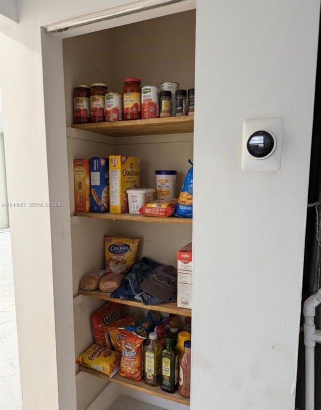 Building Photo - 1280 W 38th St