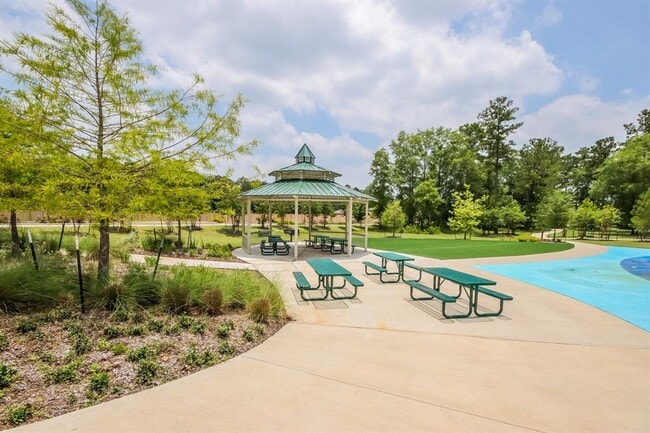 Building Photo - 25381 Cypress Bend Dr