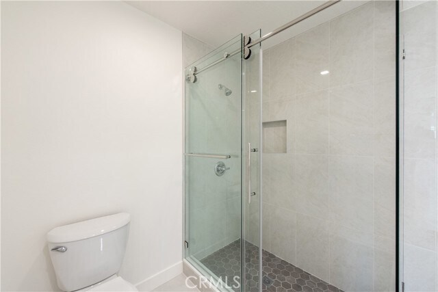 Building Photo - 45 Cedarlake