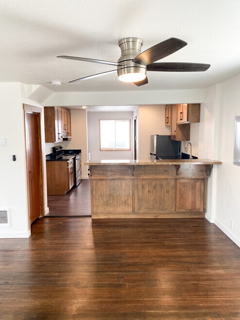 Kitchen area with Bar Seating - 719 SW 4th St