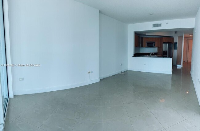 Building Photo - 480 NE 30th St