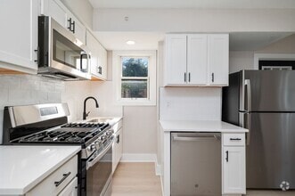 Building Photo - SCORE $500 OFF 1ST MONTH OF RENT THRU 7/31...