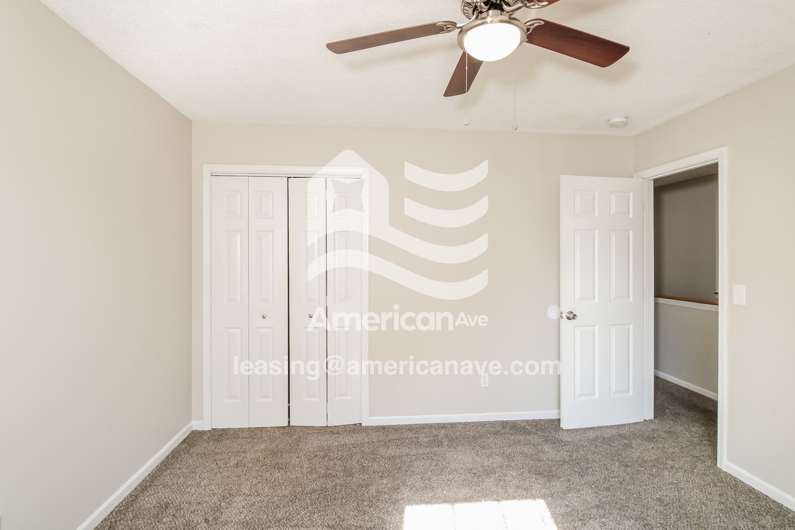 Building Photo - 402 Castle Ridge Dr