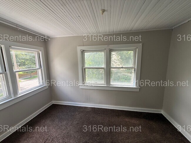 Building Photo - 241-243.5-2435 N Chautauqua St