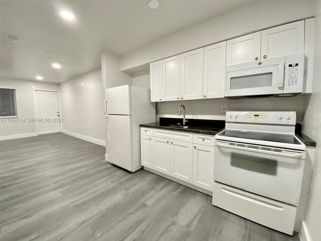 Building Photo - 64 NE 78th St