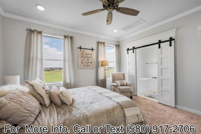 Building Photo - 6309 SW Oakmont Blvd