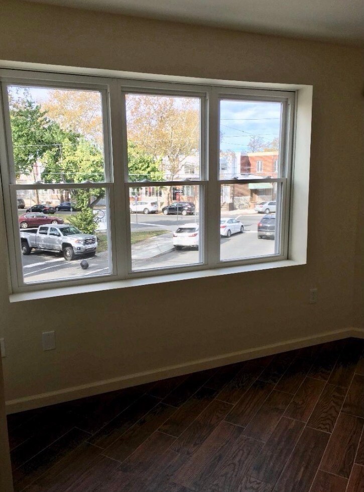 Building Photo - 2801 S 16th St