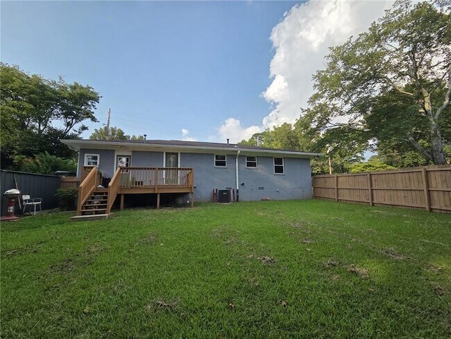 Building Photo - 762 Lancelot Dr