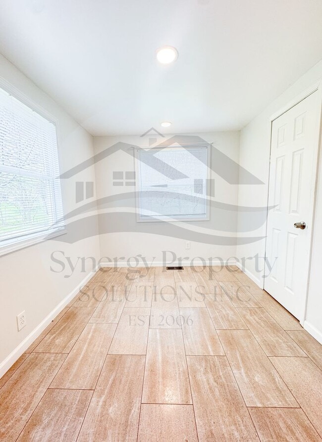 Building Photo - Lexington Ranch