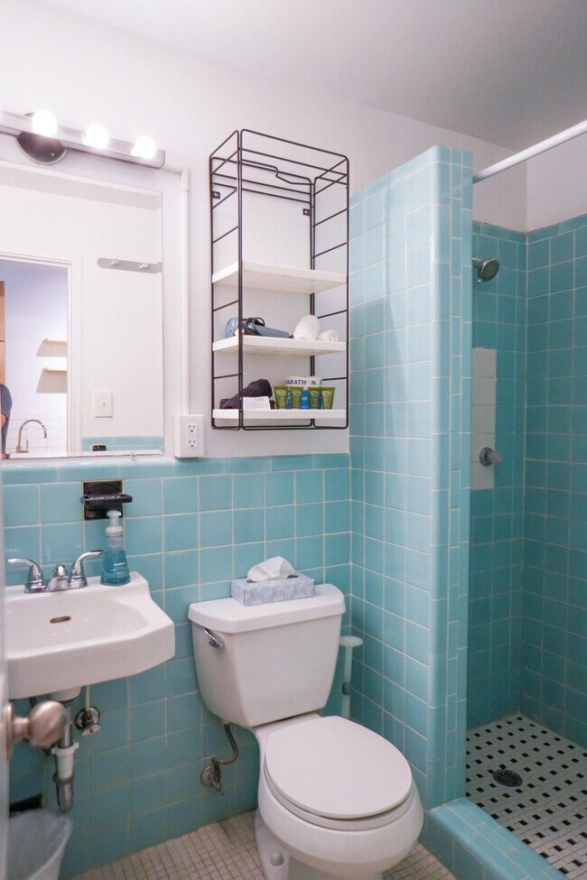 Building Photo - 47 25th St NW
