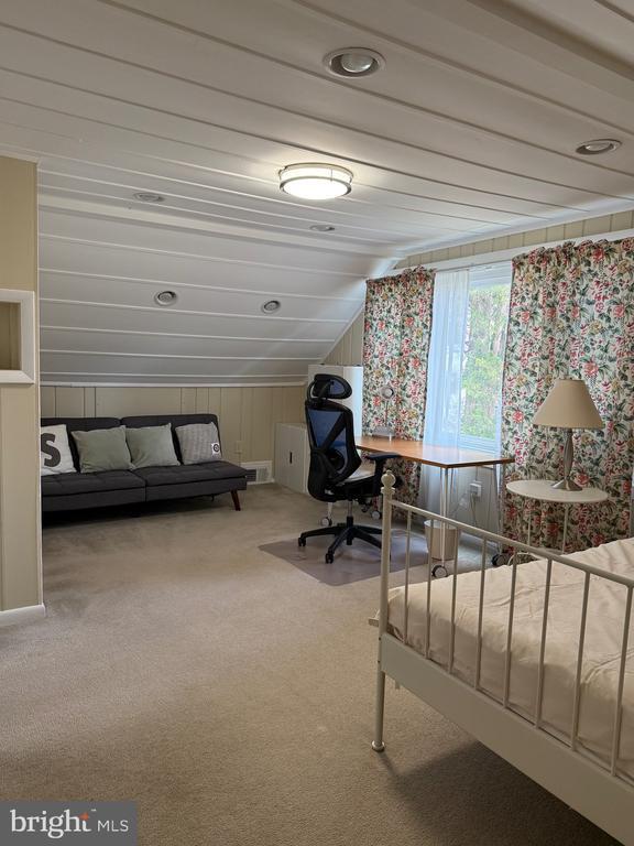 Building Photo - 407 Calvin Ln