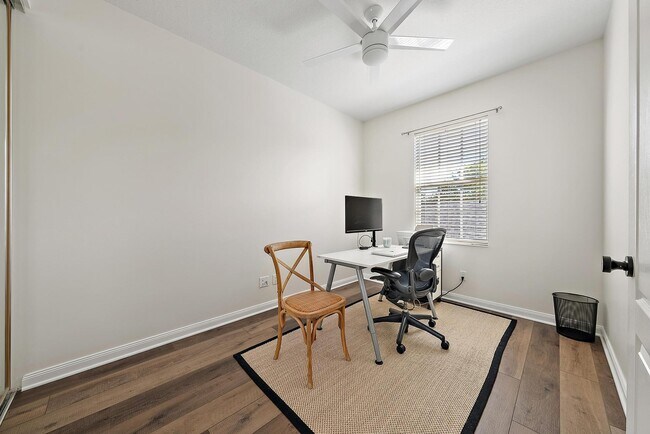 Building Photo - 196 Poinciana Dr