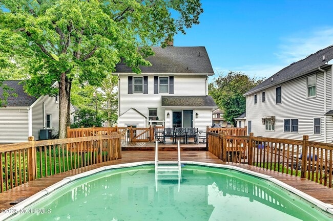 Building Photo - 370 E Main St