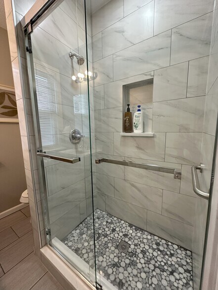 Building Photo - 5640 Beacon St