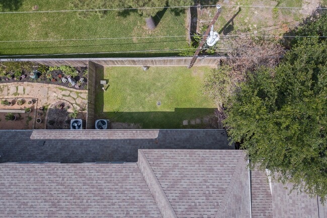 Building Photo - 16031 Cassandra Park St