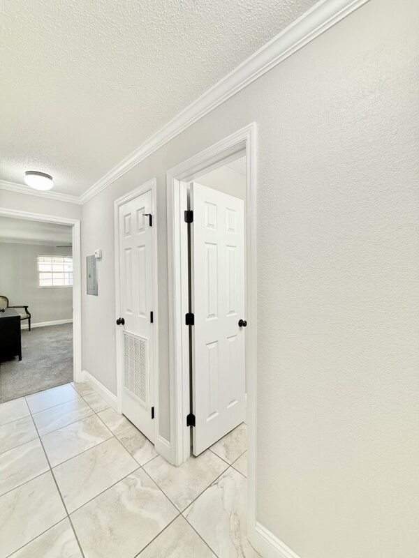 Building Photo - 200 Countryclub Drive - 808