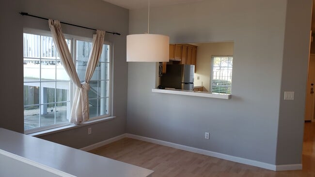 Building Photo - Love the Ocean? 2/2 Condo. STUNNING OCEAN VIEW! Private Patio + 2 Private Garages