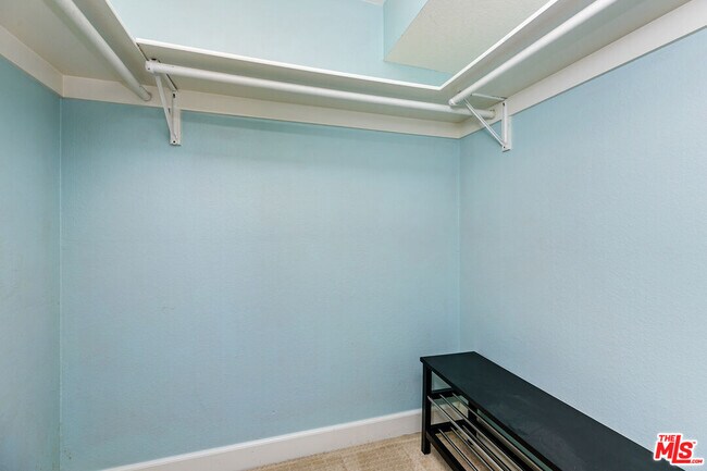 Building Photo - 1633 S Bentley Ave