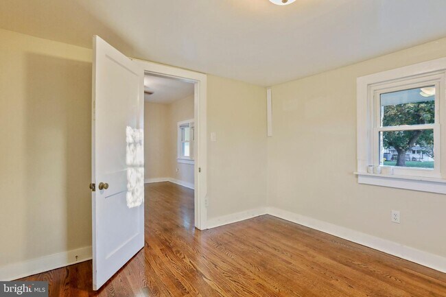 Building Photo - 178 Stephenson Rd
