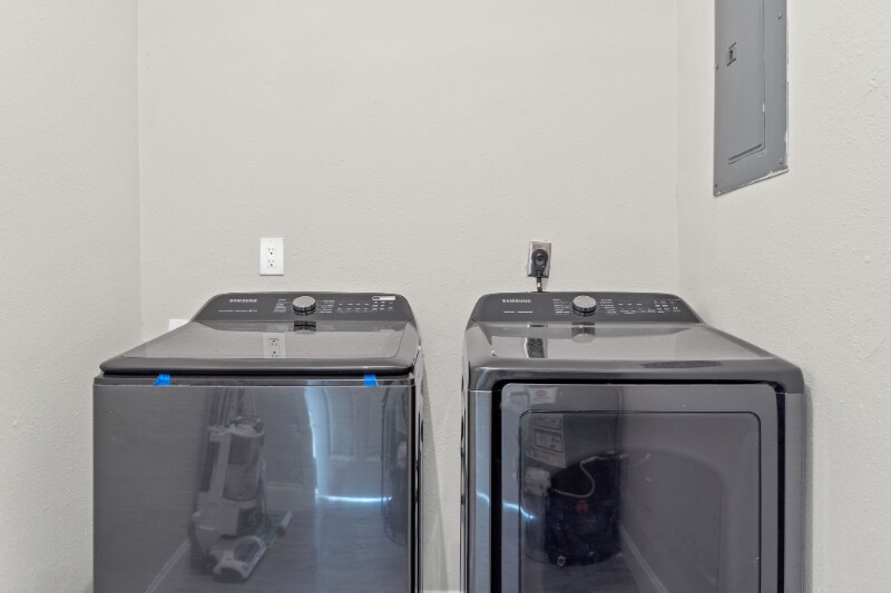 Building Photo - 309 Holmes Blvd NW