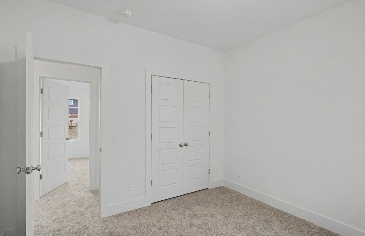 Building Photo - 2140 18th Ave N