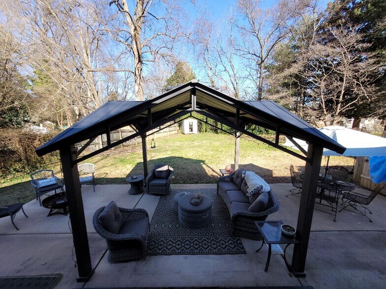 Back patio - 4231 Firethorne Rd