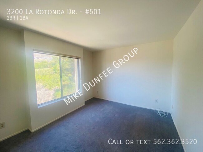 Building Photo - 3200 La Rotonda Dr