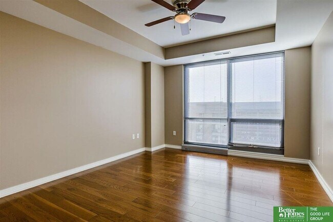 Building Photo - 220 S 31st Ave