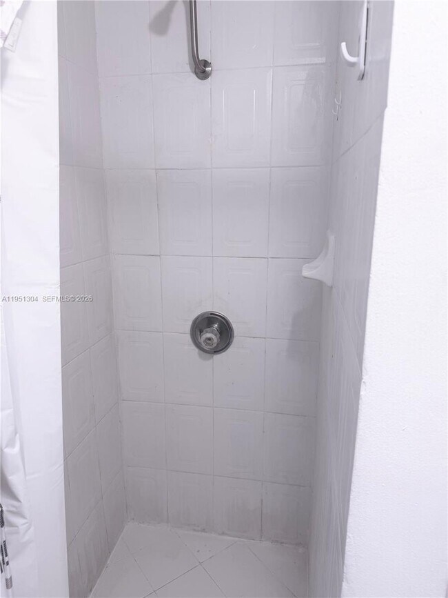 Building Photo - 1822 Cleveland St