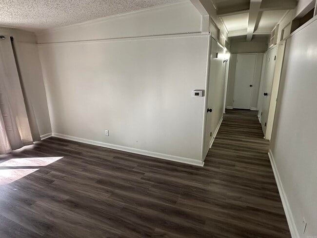 Building Photo - 13 Wanda Ln