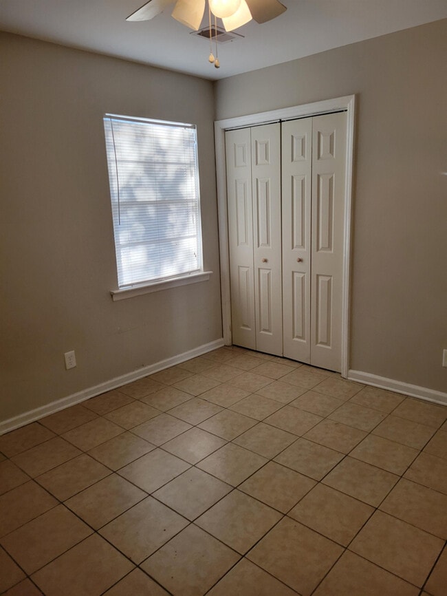 Building Photo - 1643 S Beltline Blvd