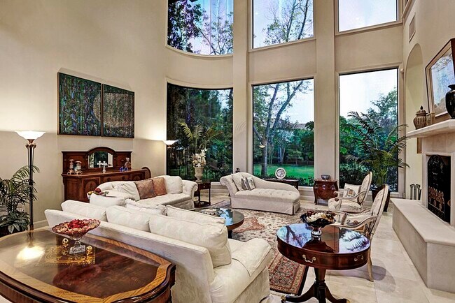 Building Photo - 11101 S Country Squire