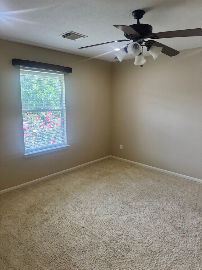 Building Photo - 11303 English Rose Trail