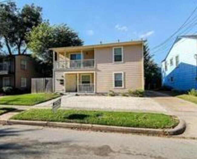 Primary Photo - 1530 Welch St