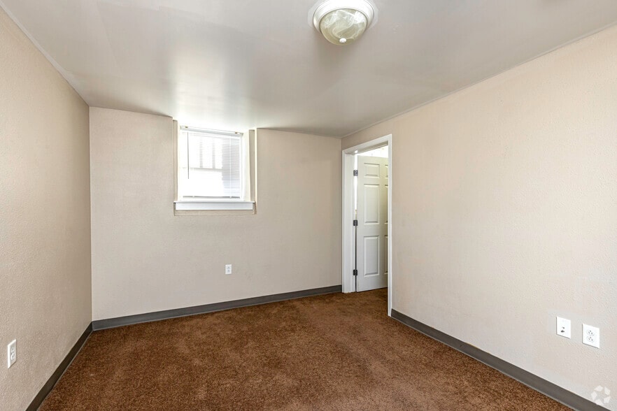 2BR, 1BA - 1097SF - Market Street Lofts
