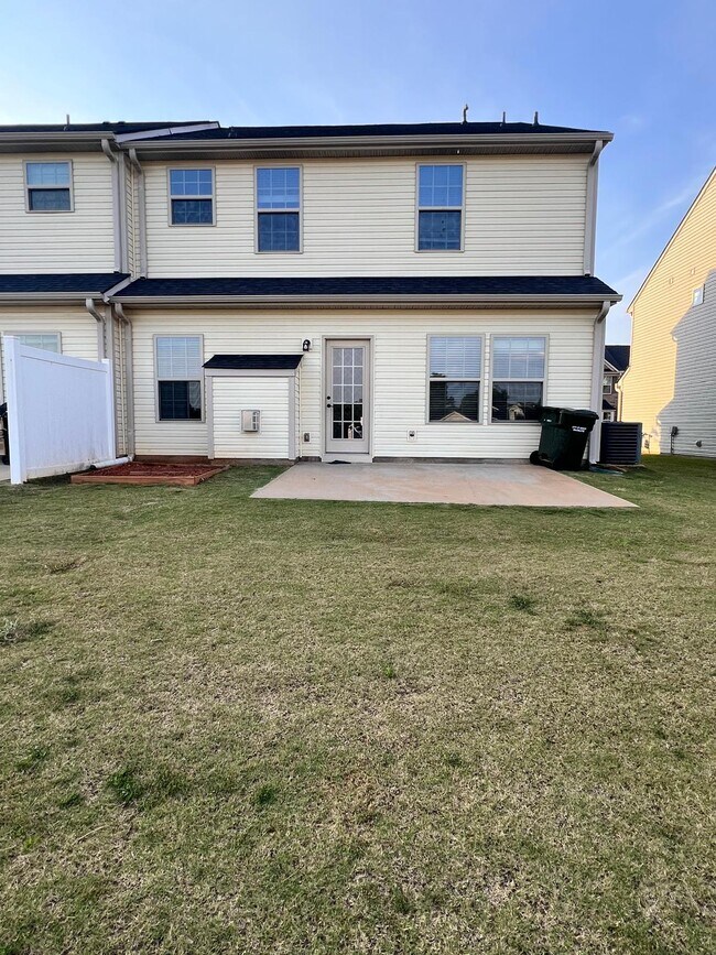 Building Photo - 26 Irvington Dr