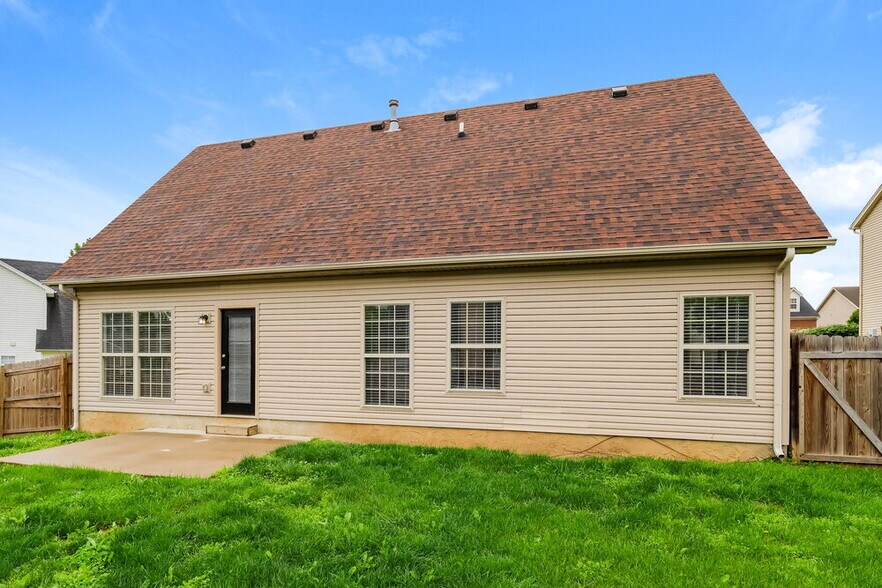 Building Photo - 8507 Bucking Trail Ct