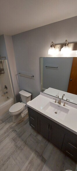 Building Photo - 6660 Charlie Grimm Rd