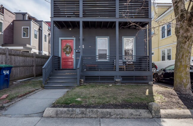 Primary Photo - 44 Cameron Ave