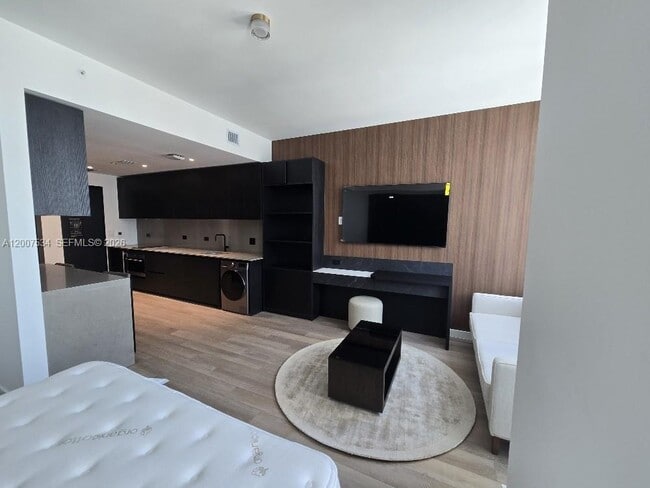 Building Photo - 20 NE 11th St